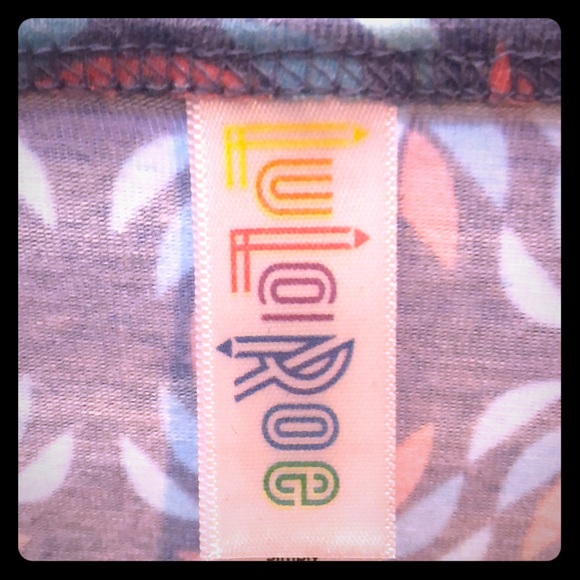 Lularoe - Picture 1 of 4